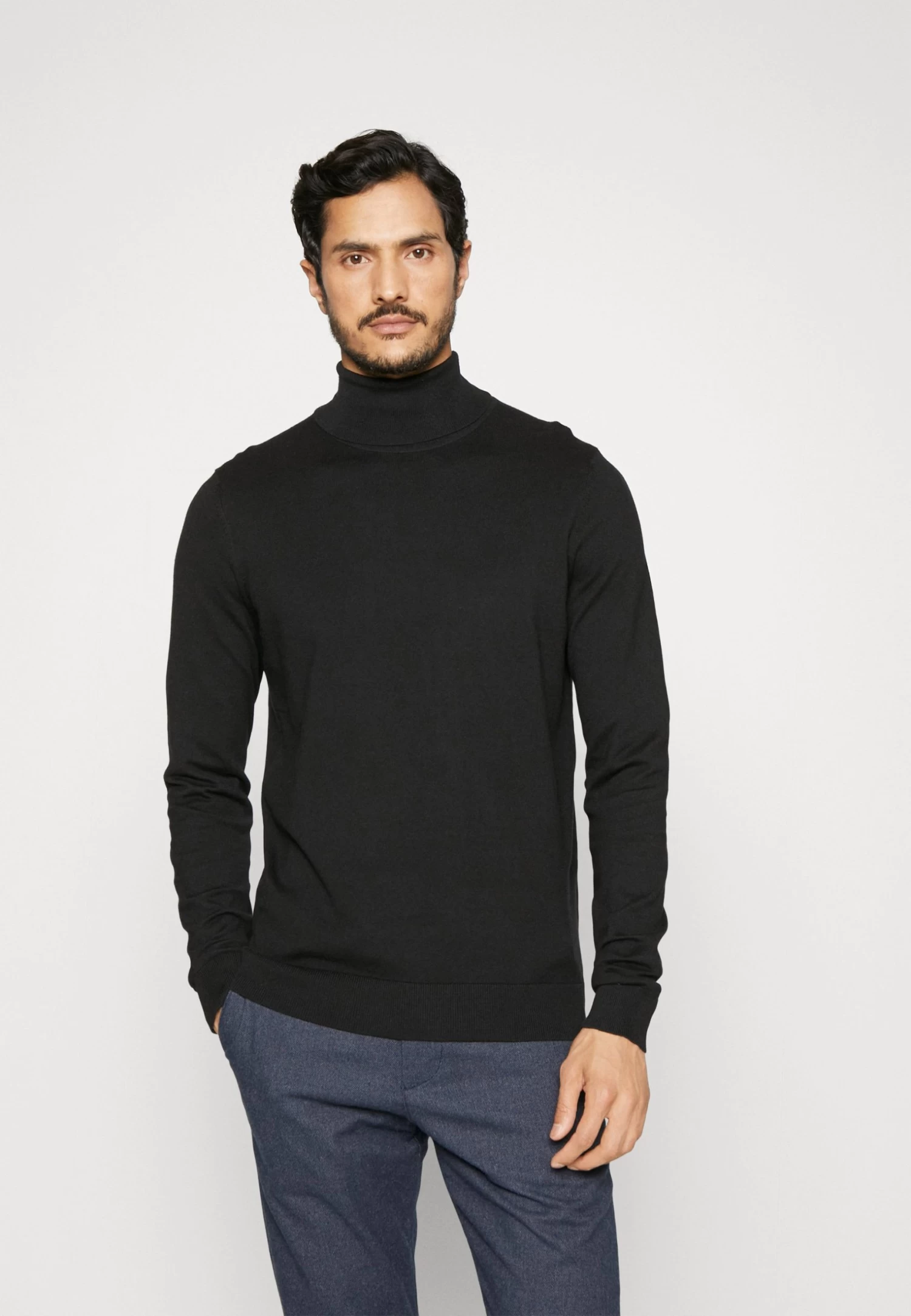 Pier One 2 PackBasic TurtleneckMaglioneBlack/White Uomo Maglieria PI922Q06B-Q16 4 Pier One 2 PackBasic TurtleneckMaglioneBlack/White Uomo Maglieria PI922Q06B-Q16 - immagine 2