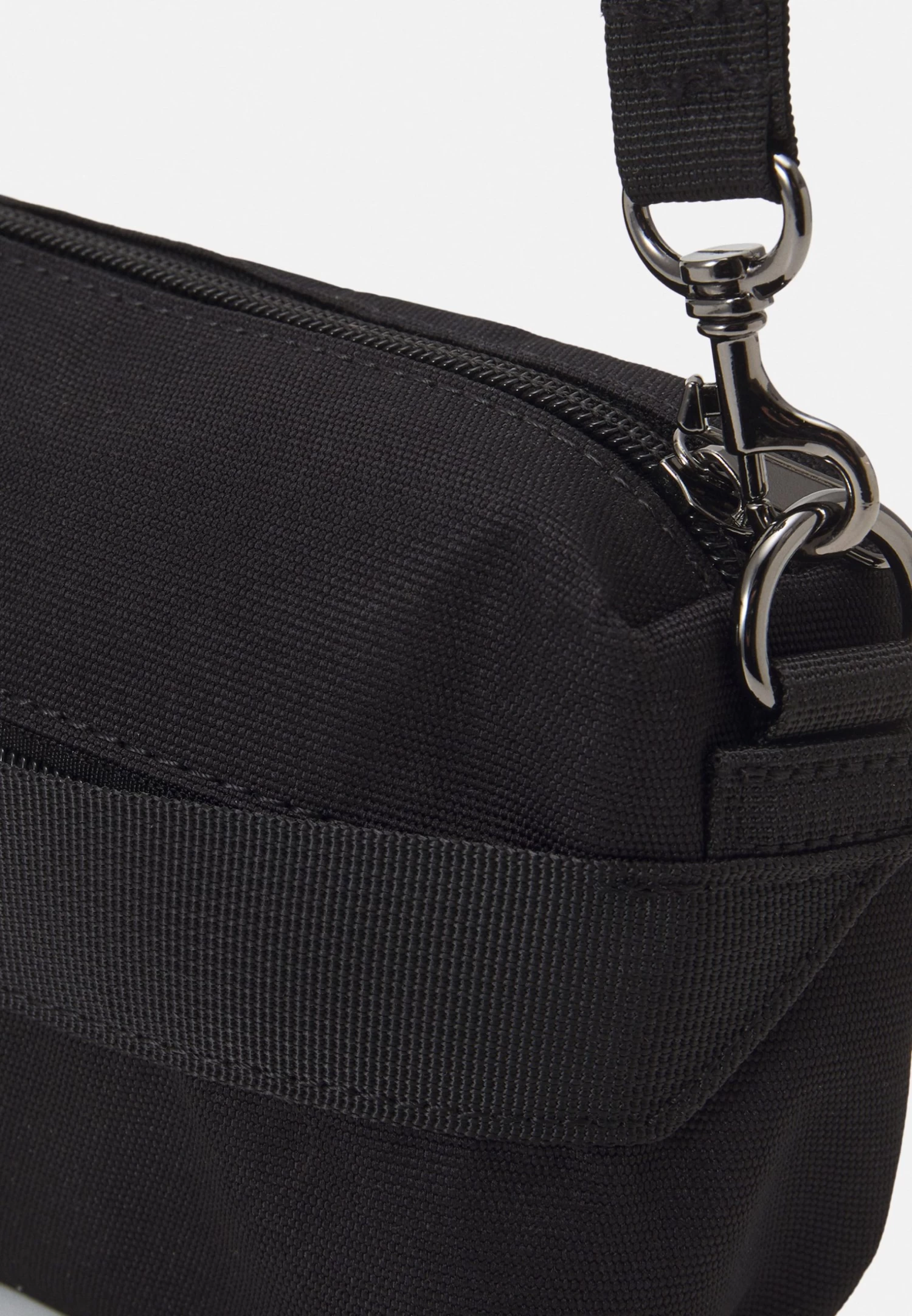 Pier One Borsa A TracollaBlack Donna Borse PI954H02R-Q11 7 Pier One Borsa A TracollaBlack Donna Borse PI954H02R-Q11 - immagine 5