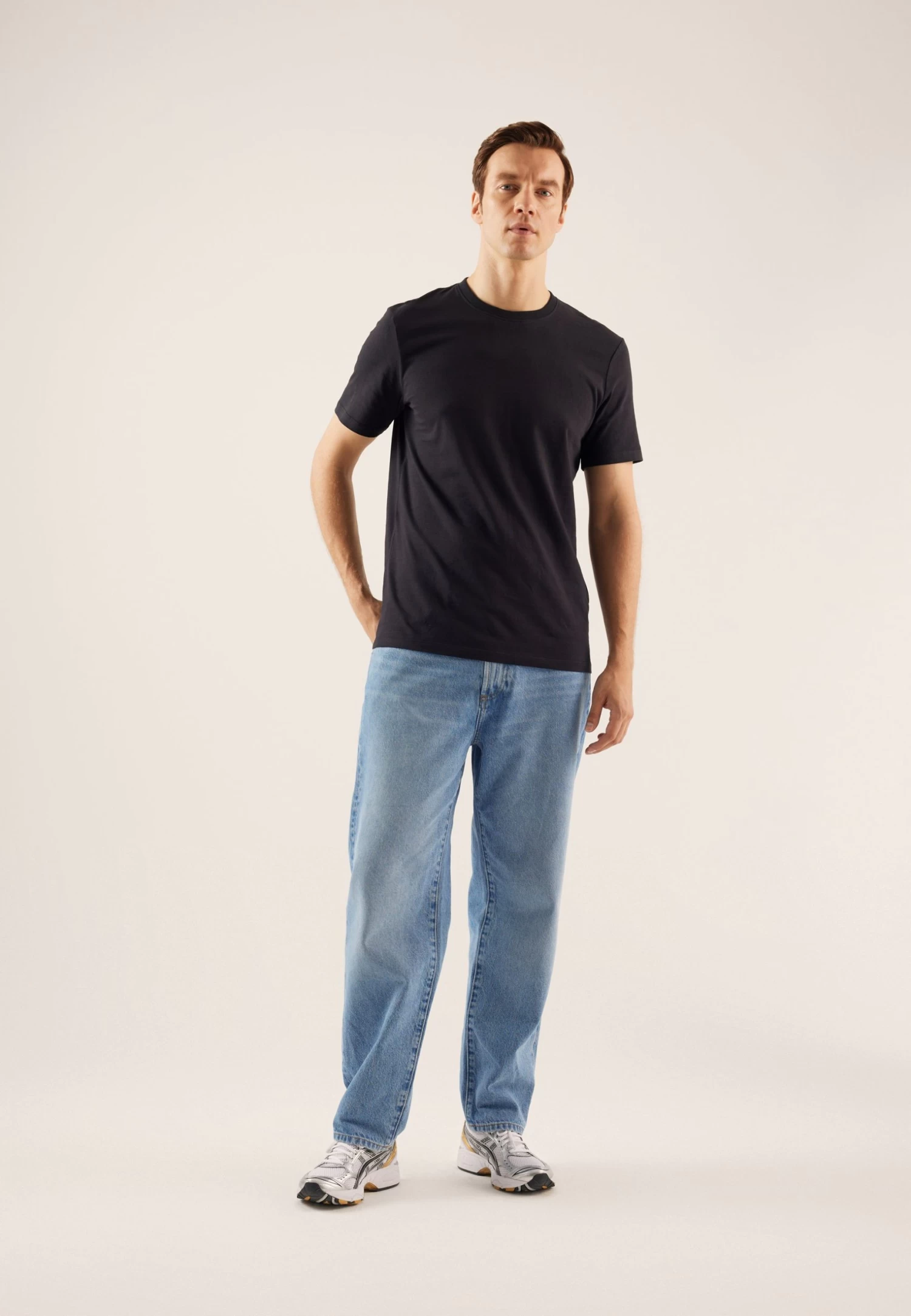 Pier One T-Shirt BasicBlack/White Uomo T-shirt E Polo PI922O0YL-Q11 4 Pier One T-Shirt BasicBlack/White Uomo T-shirt E Polo PI922O0YL-Q11 - immagine 2