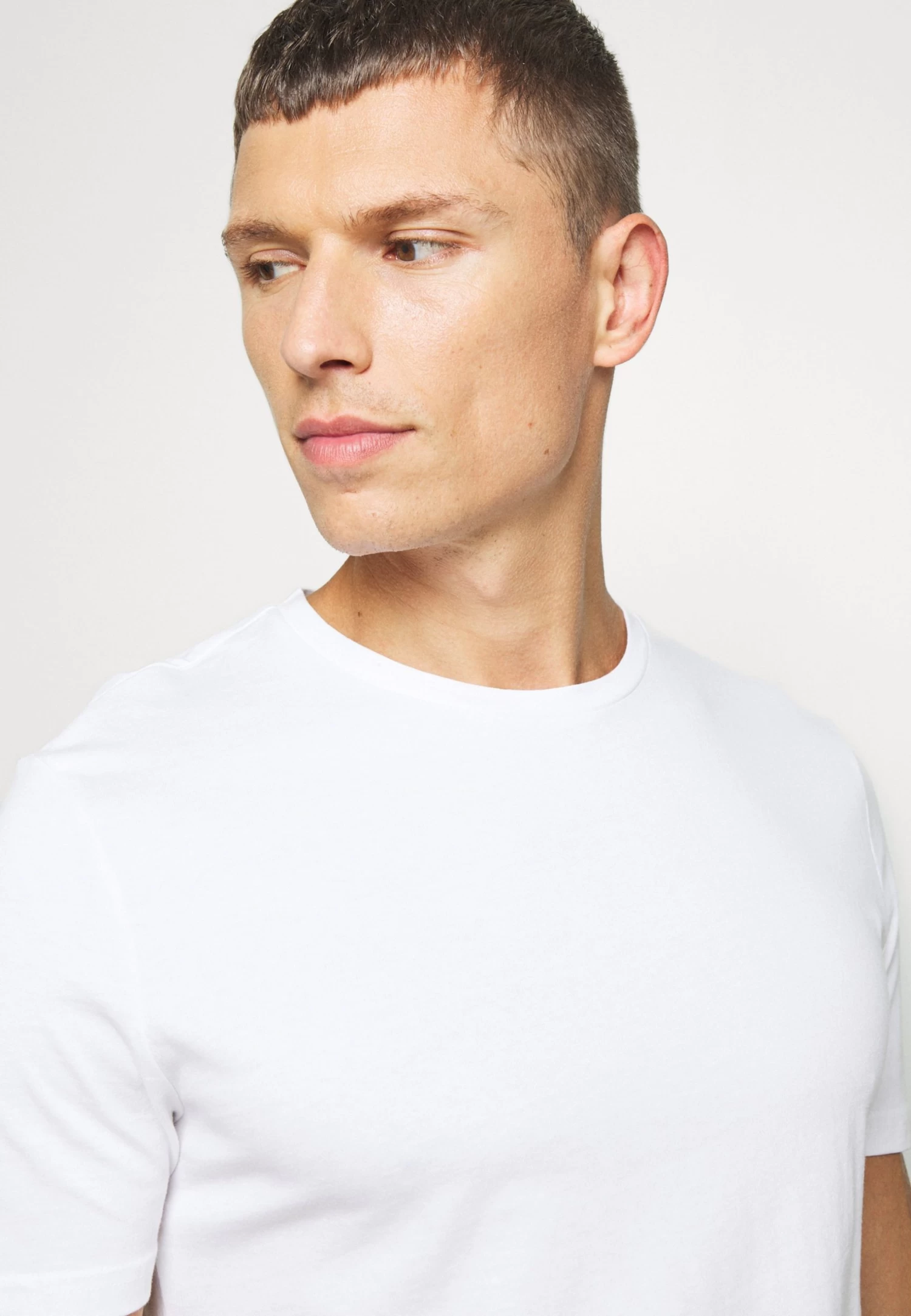 Pier One 7 PackT-Shirt BasicWhite/Blue/Green Uomo T-shirt E Polo PI922O0PY-A11 9 Pier One 7 PackT-Shirt BasicWhite/Blue/Green Uomo T-shirt E Polo PI922O0PY-A11 - immagine 7