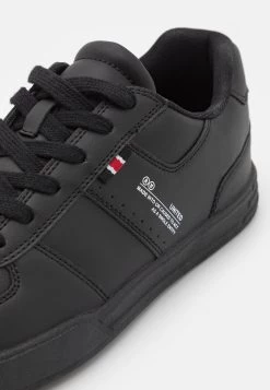 Pier One Unisex - Sneakers Basse - Black -Pier One 26c4ef6014c54e87b22117509ba51108