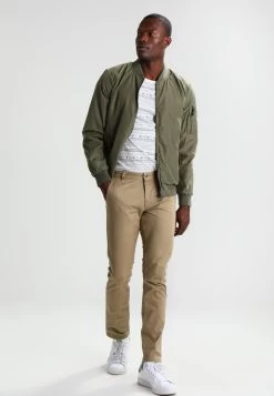 Pier One T-Shirt Con StampaWhite Uomo T-shirt E Polo PI922OA5K-A11 8 Pier One T-Shirt Con StampaWhite Uomo T-shirt E Polo PI922OA5K-A11 -Pier One 2c7148d4eded4b5e97745e0e681798dc