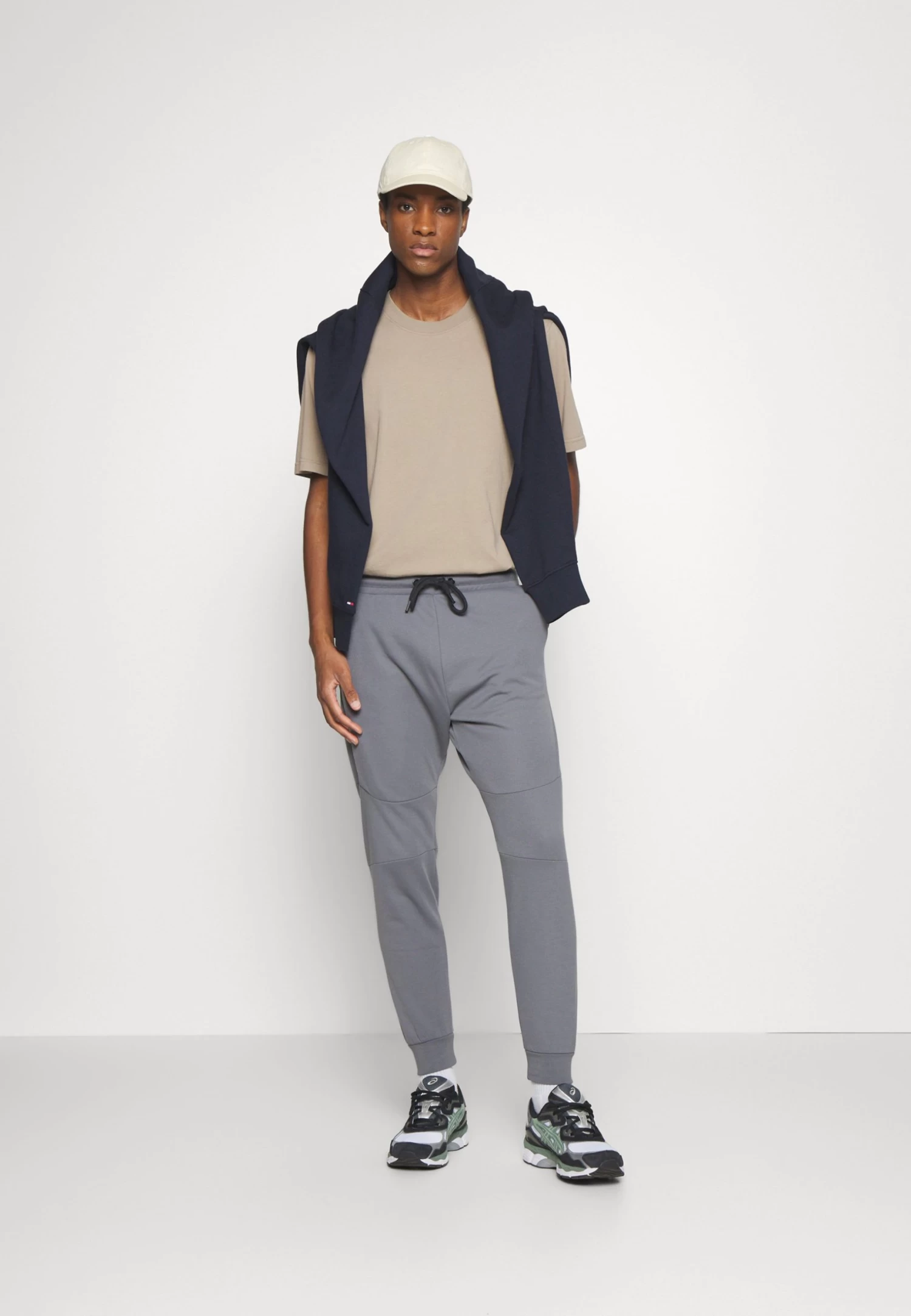 Pier One Pantaloni SportiviDark Grey Uomo Pantaloni PI922E03N-C16 4 Pier One Pantaloni SportiviDark Grey Uomo Pantaloni PI922E03N-C16 - immagine 2