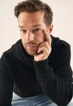 Pier One Felpa Con CappuccioBlack Uomo Maglieria E Felpe PI922QA0E-Q11 -Pier One 3b9d262c5ad74d509c0b3ae627e0a773