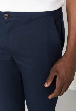 Pier One ChinoDark Blue Uomo Pantaloni PI922E04J-K11 -Pier One 44efab1e118d4ad7b9c3ddaad867ecf6