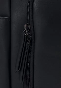 Pier One UnisexZainoBlack Donna Borse PI954O038-Q11 -Pier One 47ceee0203de476e8848a24bf8a94d2d