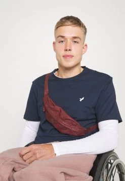 Pier One T-Shirt BasicDark Blue Uomo T-shirt E Polo PI922O0WD-K11 17 Pier One T-Shirt BasicDark Blue Uomo T-shirt E Polo PI922O0WD-K11 -Pier One 48b2f9bddc484b27ad89910aff503822