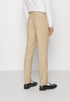 Pier One CompletoBeige Uomo Completi E Cravatte PI922A02G-B11 -Pier One 4c73200ac6d84146ae47d99a4e0db4df