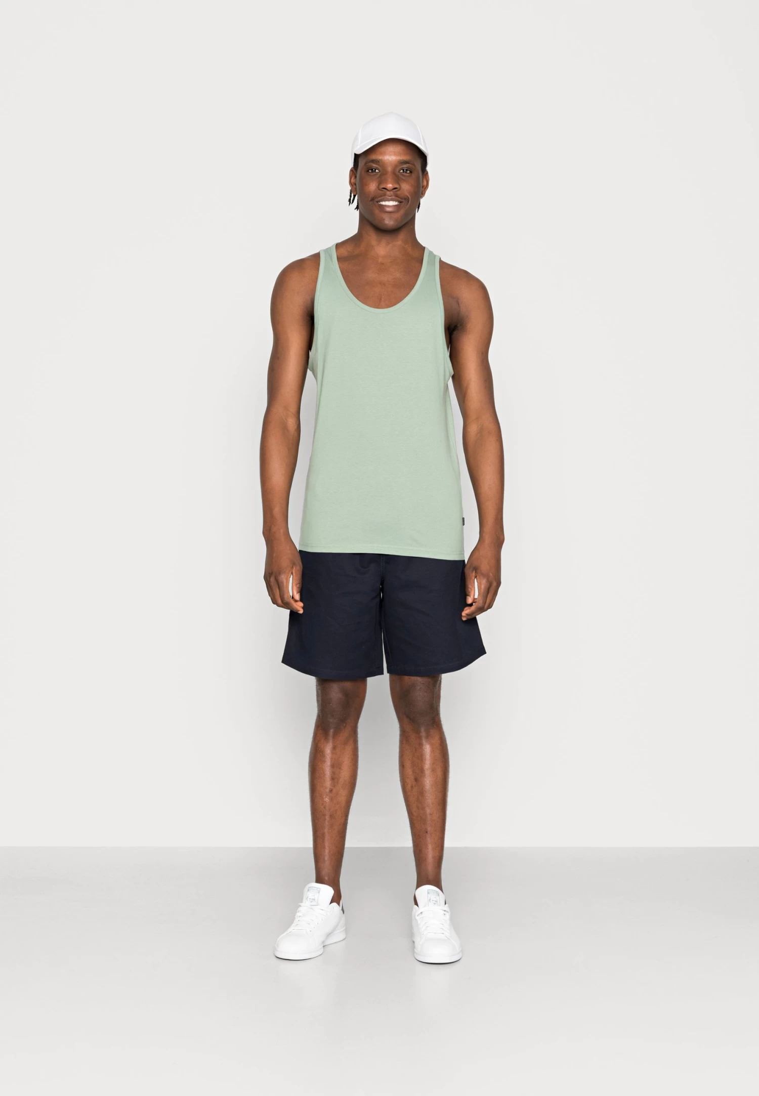 Pier One 3 PackTopDark Grey / Green / Bordeaux Uomo T-shirt E Polo PI922O0V8-C11 3 Pier One 3 PackTopDark Grey / Green / Bordeaux Uomo T-shirt E Polo PI922O0V8-C11