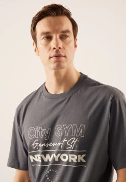 Pier One T-Shirt Con StampaBlack Uomo T-shirt E Polo PI922O0Y6-Q11 -Pier One 652e6f89cd9e4cd59438a705a4f588ab