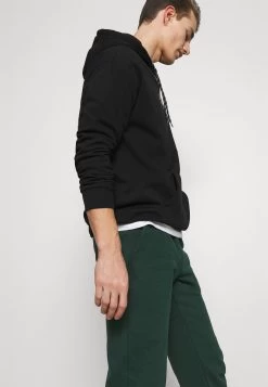 Pier One Pantaloni SportiviDark Green Uomo Pantaloni PI922E03I-M11 -Pier One 8c00f20d94d84d9782b5a4dd0cb52231