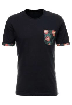 Pier One T-Shirt Con StampaDark Blue Uomo T-shirt E Polo PI922O04L-K11 -Pier One 8eaa6d38ef7643319e1290c4aa199cf8