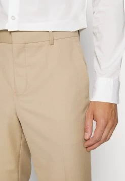 Pier One CompletoBeige Uomo Completi E Cravatte PI922A02G-B11 -Pier One 8f7c2b37fe42423cb12cd166b1245946