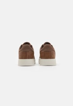 Pier One UnisexSneakers BasseCognac Donna Sneakers PI915O02S-O11 -Pier One 8fc46a00bfc54014b9ab0c4b860fd9e9