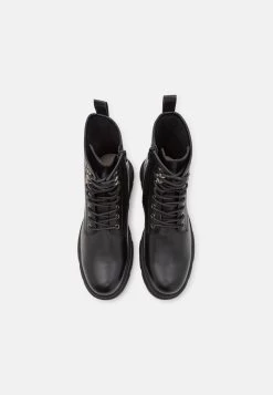 Pier One LeatherStivaletti StringatiBlack Uomo Stivaletti/Stivali PI912K0BD-Q11 11 Pier One LeatherStivaletti StringatiBlack Uomo Stivaletti/Stivali PI912K0BD-Q11 -Pier One 926c2a40606144d7a6f804f59f0a41e0