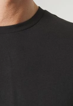 Pier One Maglietta A Manica LungaBlack Uomo T-shirt E Polo PI922O0UM-Q13 11 Pier One Maglietta A Manica LungaBlack Uomo T-shirt E Polo PI922O0UM-Q13 -Pier One 9381ae2f2f354cb5aed5261064999422