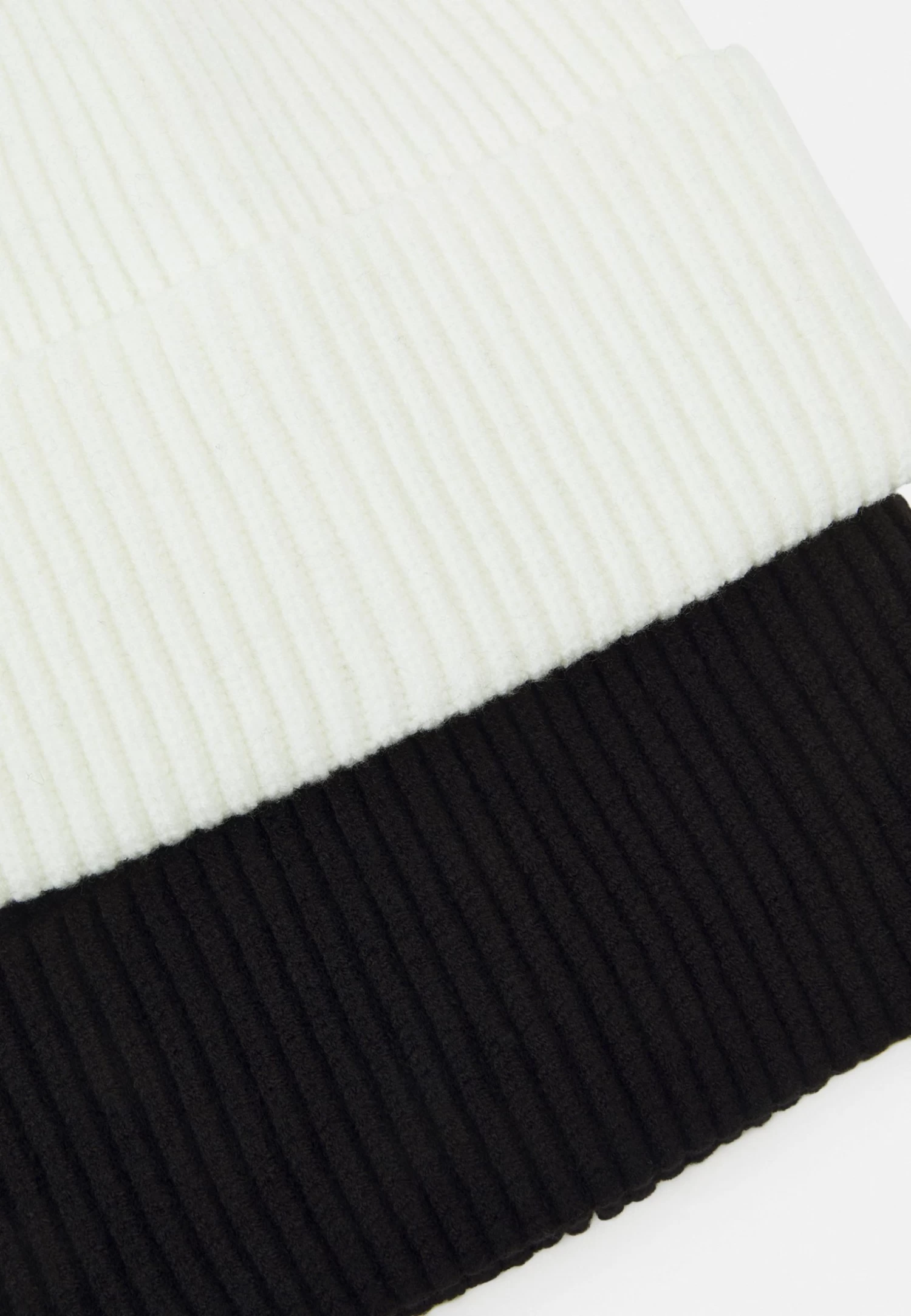 Pier One Unisex 2 PackBerrettoBlack/White Donna Cappelli E Foulard PI954P00N-Q11 5 Pier One Unisex 2 PackBerrettoBlack/White Donna Cappelli E Foulard PI954P00N-Q11 - immagine 3