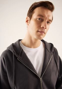 Pier One Felpa Con ZipGrey Uomo Maglieria E Felpe PI922S0HE-C12 11 Pier One Felpa Con ZipGrey Uomo Maglieria E Felpe PI922S0HE-C12 -Pier One a91c651ba1f246f5aefd465e246bcf52