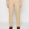 Pier One PantaloniBeige Uomo Completi E Cravatte PI922E057-B11 1 Pier One PantaloniBeige Uomo Completi E Cravatte PI922E057-B11 -Pier One ada197c17e474048a94576bbf50ddeff