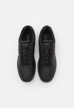 Pier One Unisex - Sneakers Basse - Black -Pier One c01aff3b236040d5b66c4921cfe54f60