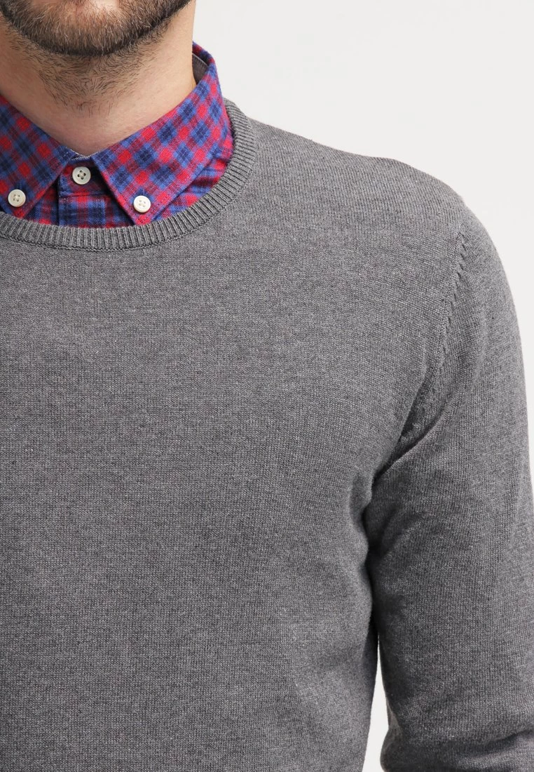 Pier One Basic Crewneck - Maglione - Dark Grey Melange 6 Pier One Basic Crewneck - Maglione - Dark Grey Melange - immagine 4