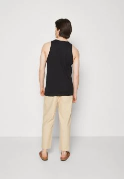 Pier One 3 PackTopBlack Uomo T-shirt E Polo PI922O0X4-Q11 -Pier One c5dc1fc1d31c4883939c76de12787845