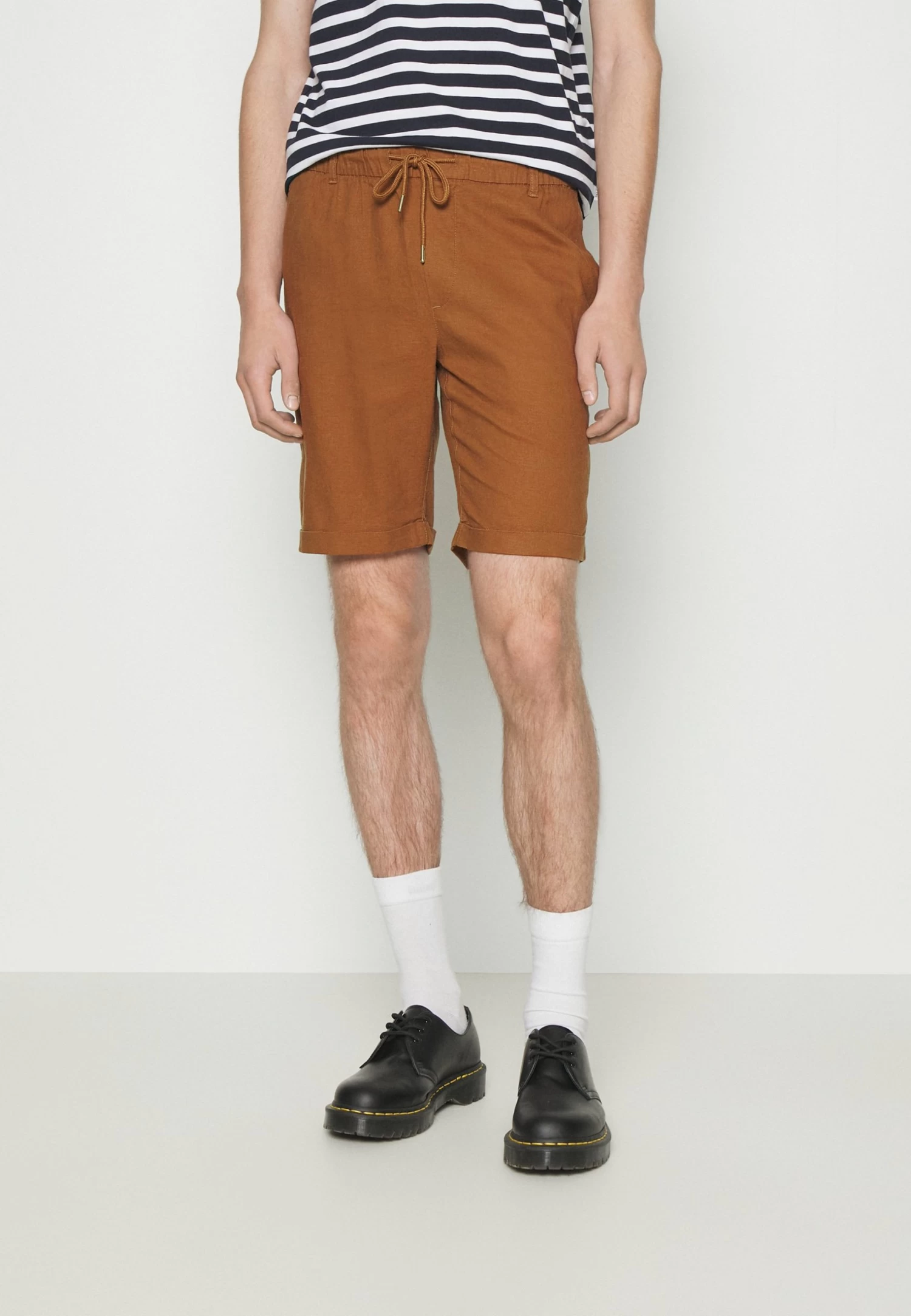 Pier One Linen Blend Drawcord Shorts ShortsBrown Uomo Bermuda PI922F04V-O11 3 Pier One Linen Blend Drawcord Shorts ShortsBrown Uomo Bermuda PI922F04V-O11