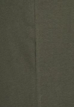 Pier One PigiamaKhaki Uomo Per La Notte PI982M033-N11 -Pier One d3eb5edc8d69470c9861043a553e3e9d