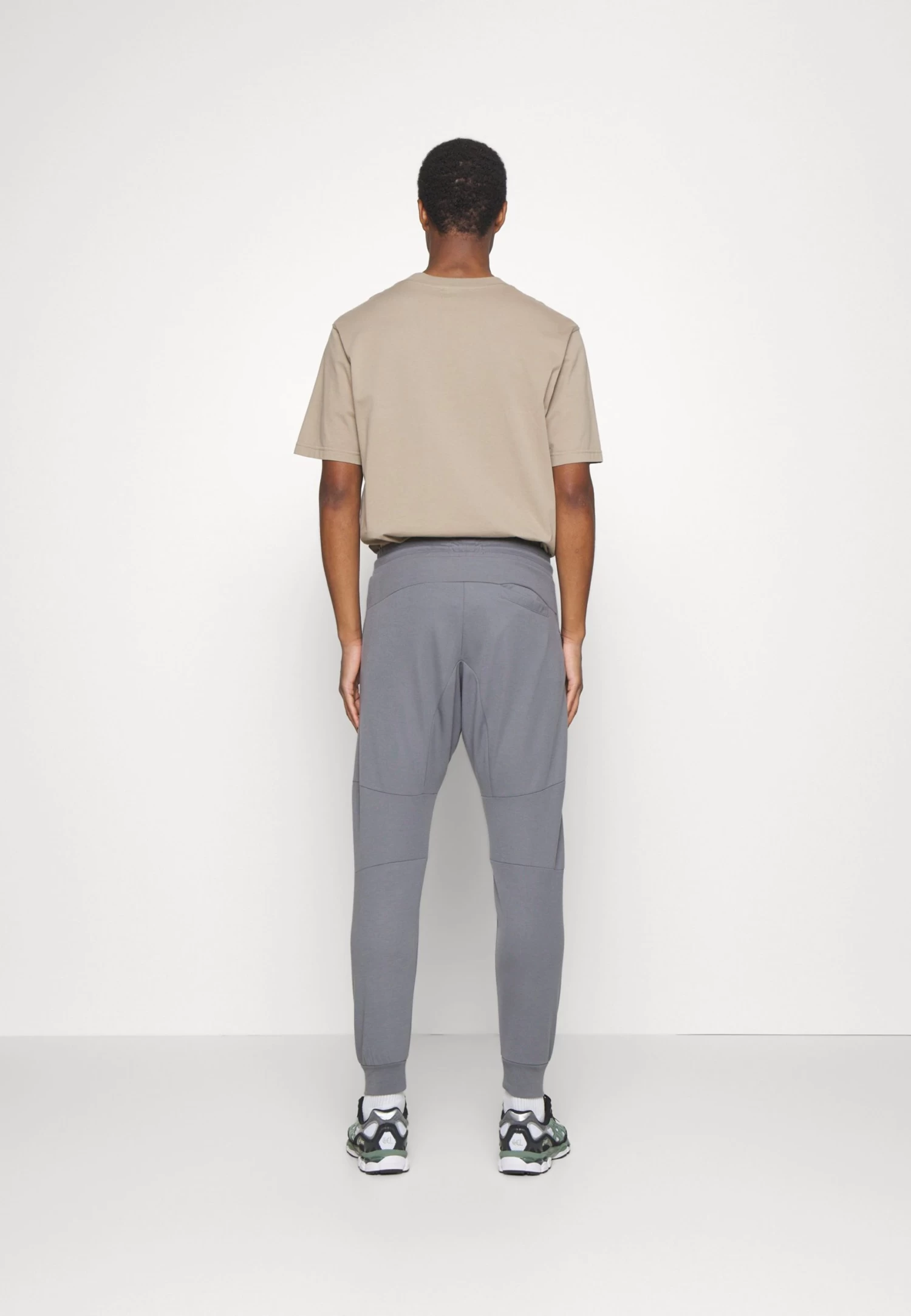 Pier One Pantaloni SportiviDark Grey Uomo Pantaloni PI922E03N-C16 5 Pier One Pantaloni SportiviDark Grey Uomo Pantaloni PI922E03N-C16 - immagine 3