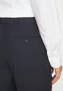 Pier One CompletoDark Blue Uomo Completi E Cravatte PI922A02I-K11 -Pier One d868e5af8a144e7e8ee820a60e583a96