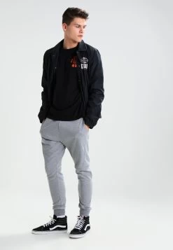 Pier One Pantaloni SportiviLight Grey Uomo Pantaloni PI922E03N-C11 -Pier One d935ebb11b8a4ba2966829c99358ab7c