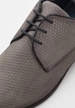 Pier One LeatherStringateDark Grey Uomo Scarpe Eleganti PI912M0CB-C11 13 Pier One LeatherStringateDark Grey Uomo Scarpe Eleganti PI912M0CB-C11 -Pier One e0f1574267c74dc1b5d53d5cfef035ae