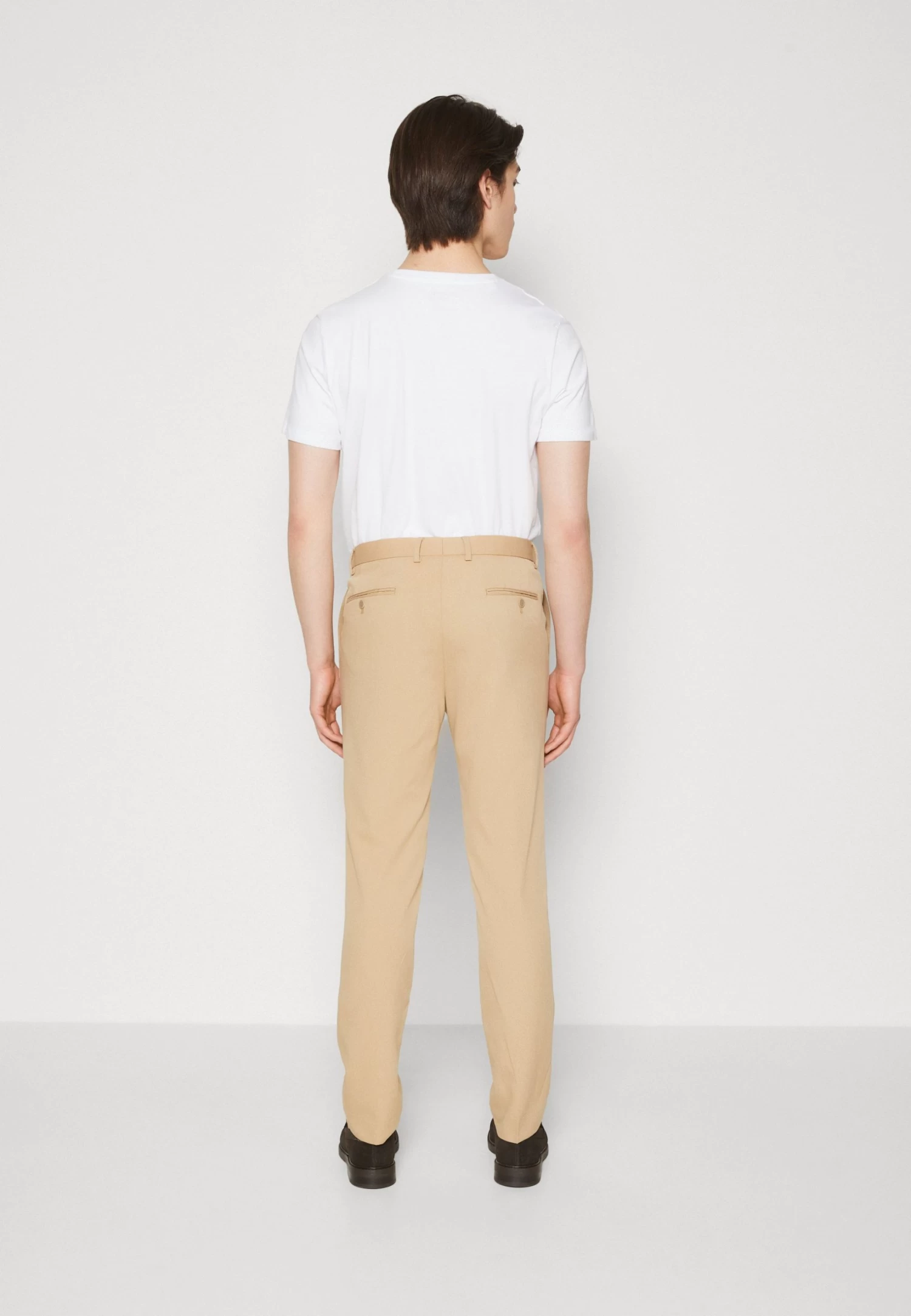 Pier One PantaloniBeige Uomo Completi E Cravatte PI922E057-B11 5 Pier One PantaloniBeige Uomo Completi E Cravatte PI922E057-B11 - immagine 3