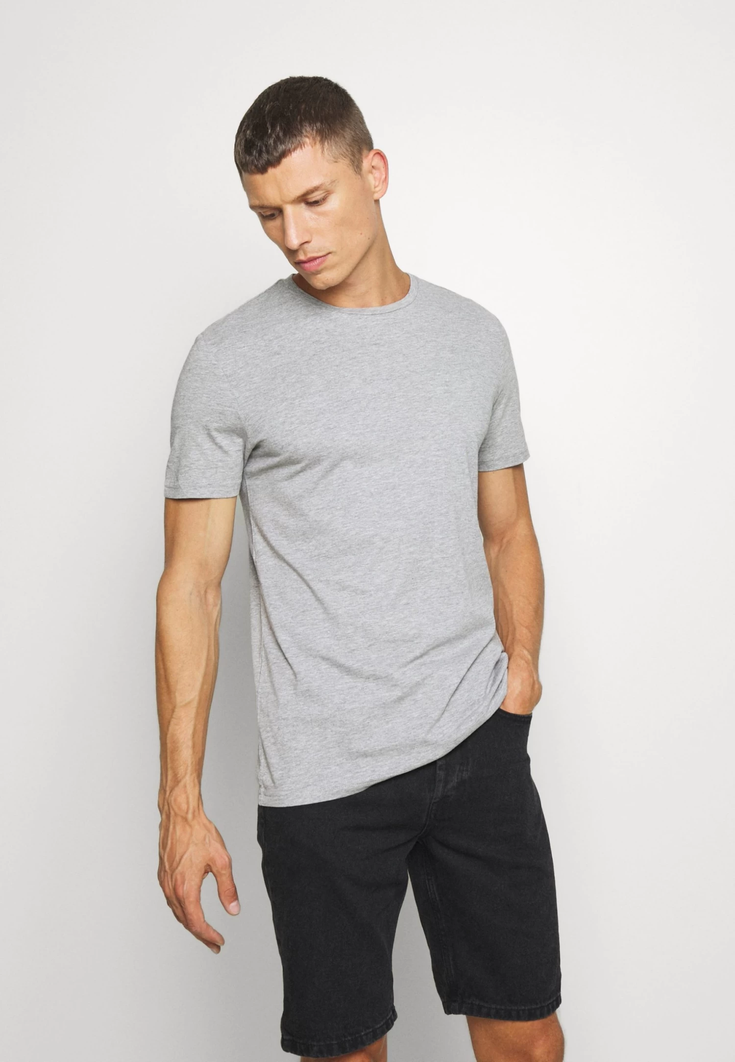 Pier One 7 PackT-Shirt BasicWhite/Blue/Green Uomo T-shirt E Polo PI922O0PY-A11 6 Pier One 7 PackT-Shirt BasicWhite/Blue/Green Uomo T-shirt E Polo PI922O0PY-A11 - immagine 4