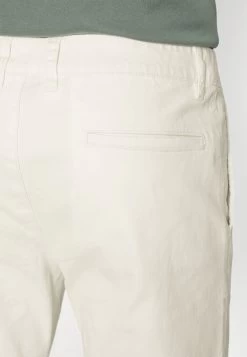 Pier One ChinoWhite Uomo Pantaloni PI922EA0O-A11 -Pier One eeb5fc9811444f8fba403a1a0cd3e719