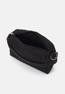 Pier One Borsa A TracollaBlack Donna Borse PI954H02R-Q11 10 Pier One Borsa A TracollaBlack Donna Borse PI954H02R-Q11 -Pier One f3f80143b10f440988b4ba8380a5ca51