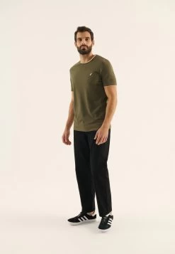 Pier One T-Shirt BasicOlive Uomo T-shirt E Polo PI922O0XD-N11 8 Pier One T-Shirt BasicOlive Uomo T-shirt E Polo PI922O0XD-N11 -Pier One f4712203d8014fe6a00206873fa0d32f