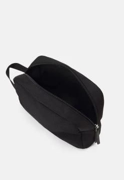 Pier One TrousseBlack Uomo Borse PI952H06N-Q11 -Pier One f5c1775f4f7d4b7bb98a15ef62ac1603