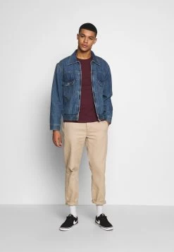 Pier One T-Shirt BasicBordeaux Uomo T-shirt E Polo PI922O0KZ-G11 -Pier One ff28f0162bde4f48b178020dbf508721